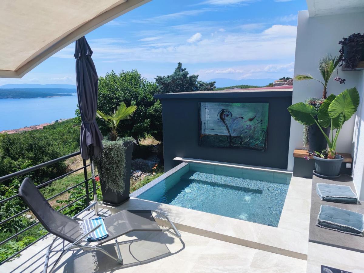 Art Gallery House With A Small Relaxing Pool Crikvenica Exterior photo