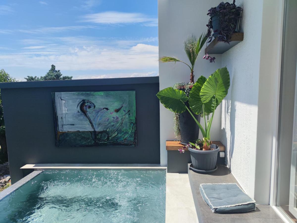 Art Gallery House With A Small Relaxing Pool Crikvenica Exterior photo