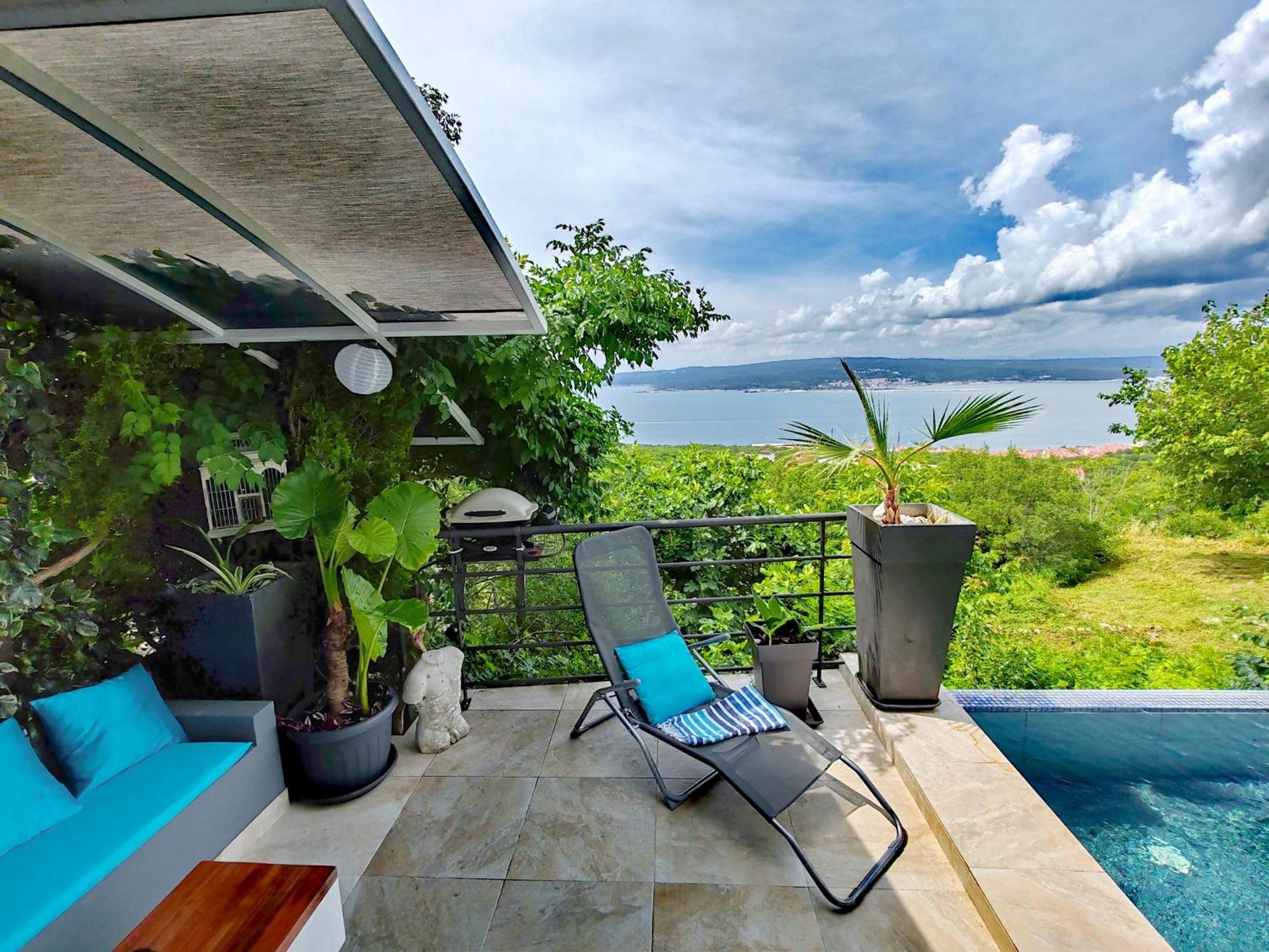 Art Gallery House With A Small Relaxing Pool Crikvenica Exterior photo