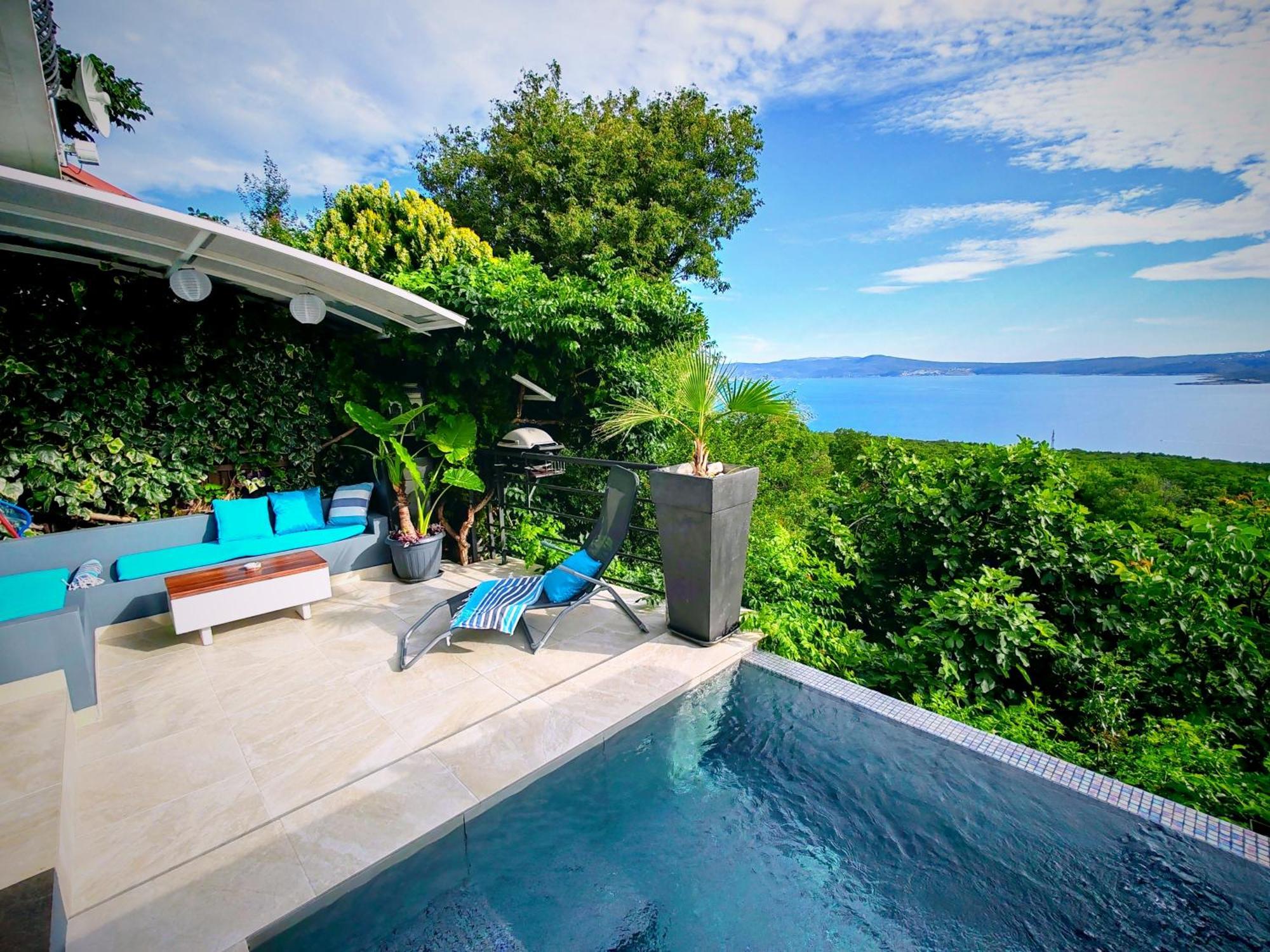 Art Gallery House With A Small Relaxing Pool Crikvenica Exterior photo